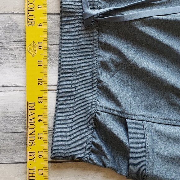 NWT - 32 Degrees Ladies' Side Pocket Short - Size M - Picture 7 of 7